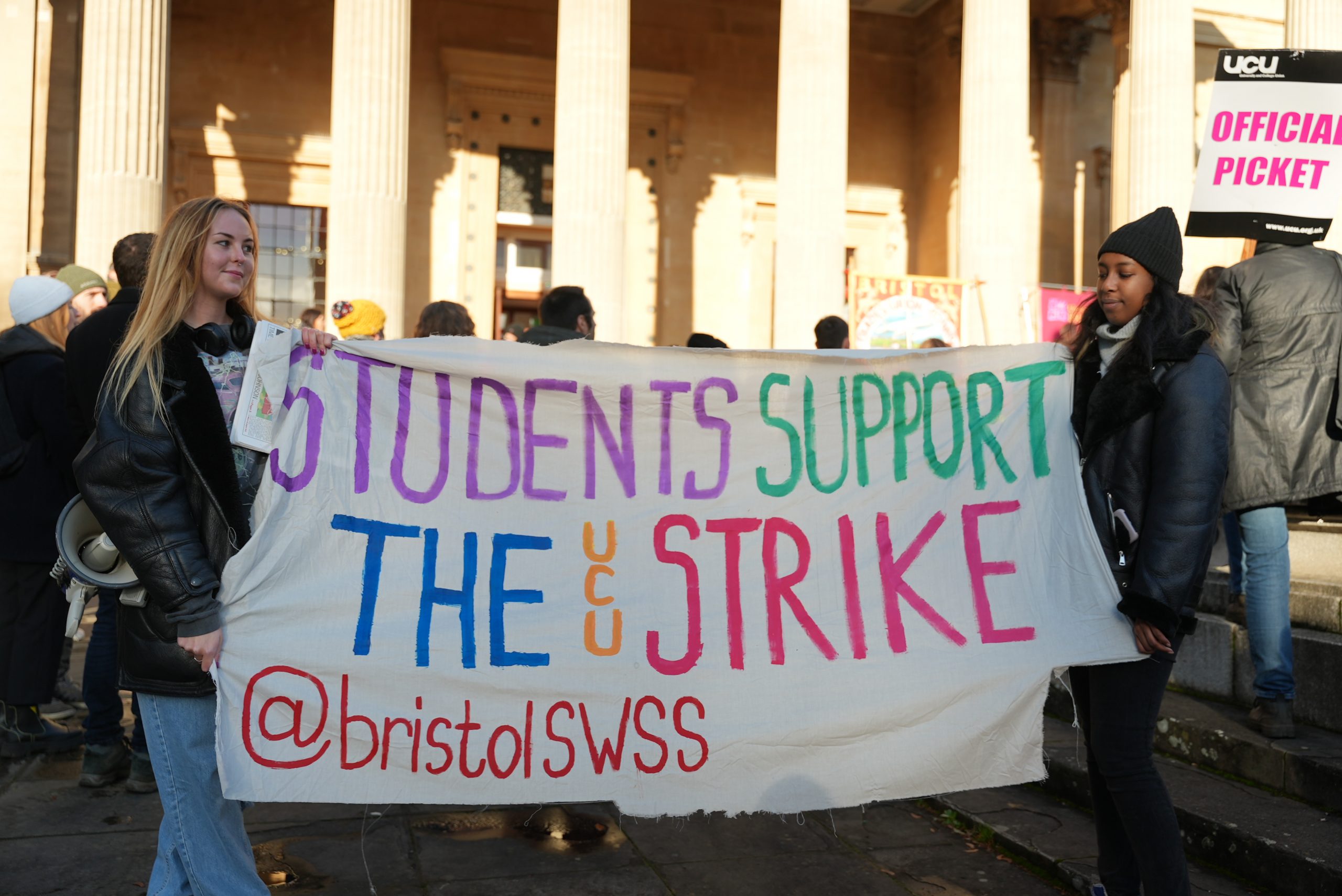 Bristol Uni staff strike again to protect their pensions, pay and ...